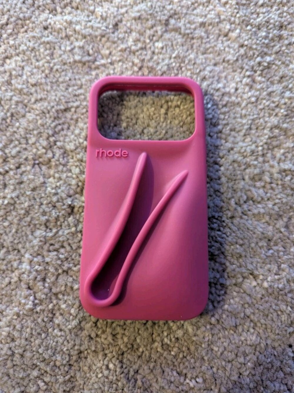 Rhode "Summer Lip Gloss" & 3D Silicon Case For iPhone 17 Pro Max